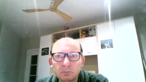 Snapshot of serrano49 chatting on February 2, 3:32 am serrano49 online show from February 2, 3:32 am