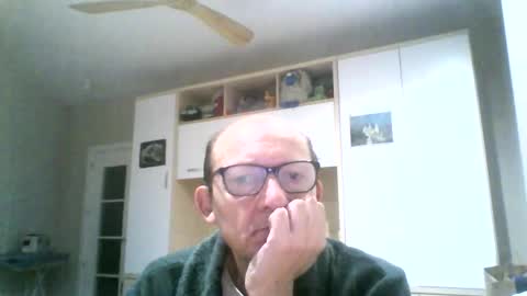 Snapshot of serrano49 chatting on September 24, 4:45 am serrano49 online show from September 24, 4:45 am