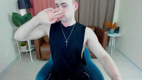Snapshot of sevans14 chatting on January 25, 9:47 am SevanS14 online show from January 25, 9:47 am