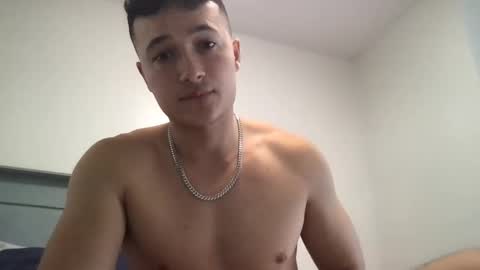 Snapshot of seveninchsteve_ chatting on February 23, 2:11 pm seveninchsteve_ online show from February 23, 2:11 pm