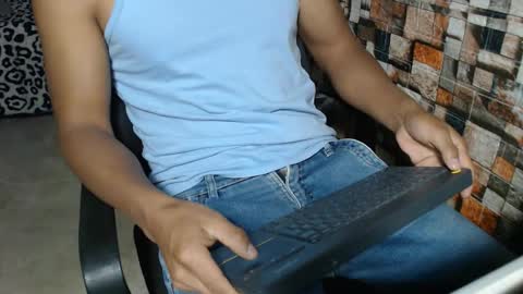 Snapshot of sexatlexx chatting on October 19, 2:38 am arnold online show from October 19, 2:38 am