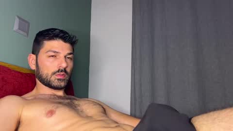 Snapshot of sexfriendch chatting on February 20, 12:19 am Lucenzo online show from February 20, 12:19 am
