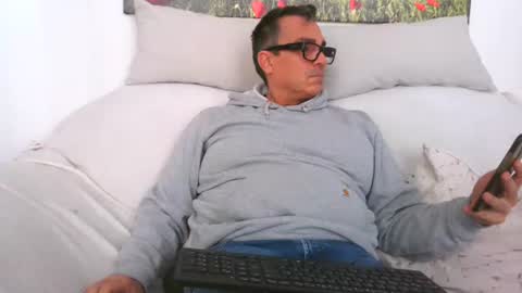 Sexurbation online show from December 25, 12:05 pm