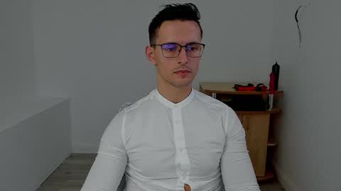 Sexxymuscles4U online show from December 2, 12:27 pm