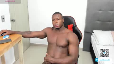 Snapshot of sexy_blackman chatting on February 8, 1:33 pm sexy blackman online show from February 8, 1:33 pm