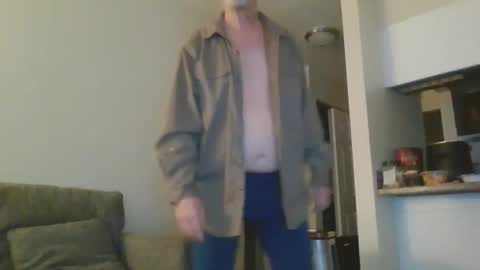 Snapshot of sexy_white_daddy chatting on February 25, 10:58 am Daddy online show from February 25, 10:58 am