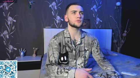 Snapshot of sexykolya chatting on December 6, 7:45 pm Kolya online show from December 6, 7:45 pm