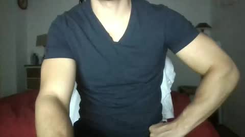 Snapshot of sexyyphilip chatting on March 10, 2:17 am sexyyphilip online show from March 10, 2:17 am