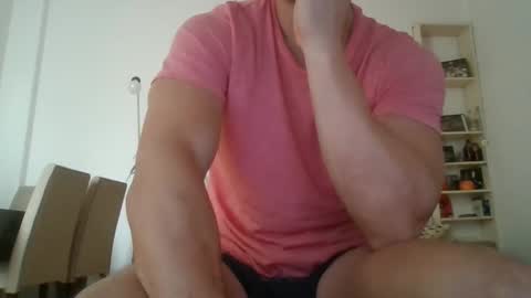 Snapshot of sexyyphilip chatting on March 8, 6:35 pm sexyyphilip online show from March 8, 6:35 pm