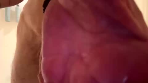 Snapshot of shaggyslim69 chatting on October 19, 10:24 pm shaggyslim69 online show from October 19, 10:24 pm
