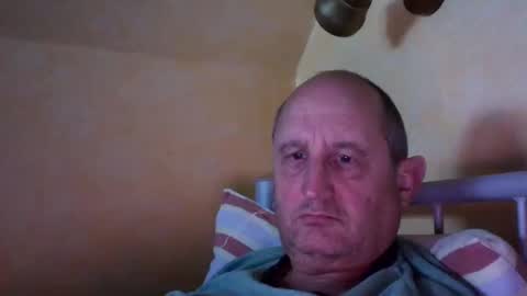 Snapshot of sharpshoder chatting on December 29, 9:41 pm Peter online show from December 29, 9:41 pm