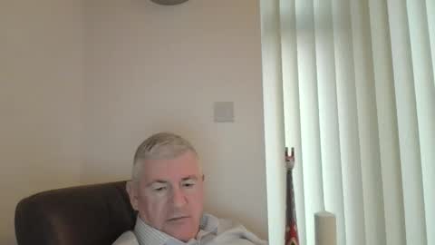 she52 online show from February 9, 4:11 pm