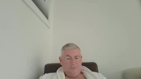 she52 online show from October 29, 7:44 am