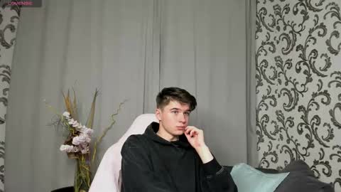 Max online show from September 16, 4:19 pm