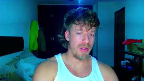 Cick Goreskin online show from March 3, 1:57 am