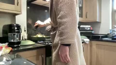 shyboy0533 online show from April 22, 10:09 am