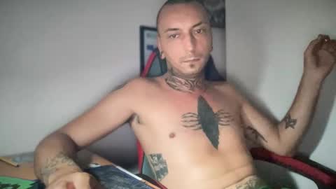 Snapshot of sidvicious23cm chatting on September 10, 6:17 pm sidvicious23cm online show from September 10, 6:17 pm