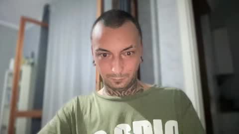 Snapshot of sidvicious23cm chatting on September 22, 7:46 pm sidvicious23cm online show from September 22, 7:46 pm