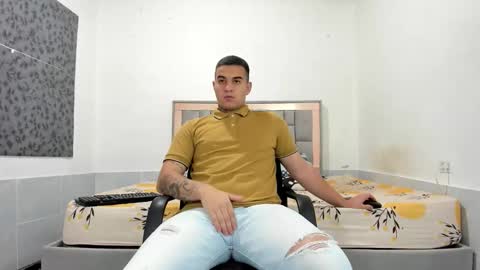 SIMON KELER online show from February 3, 11:26 am