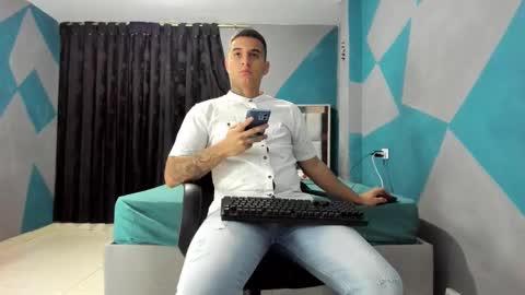 SIMON KELER online show from March 6, 9:20 pm