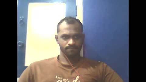 Snapshot of singletamilblackboy chatting on December 17, 8:45 am singletamilblackboy online show from December 17, 8:45 am