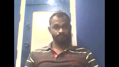 Snapshot of singletamilblackboy chatting on January 1, 12:44 pm singletamilblackboy online show from January 1, 12:44 pm