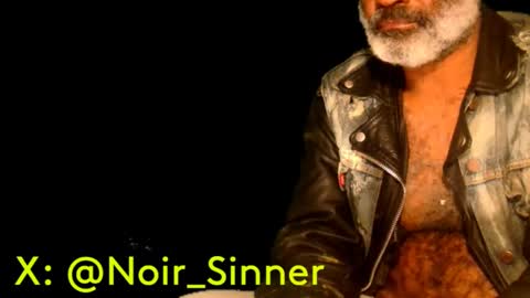 Snapshot of sinnernoir chatting on February 5, 8:54 am My Name Is..............................John online show from February 5, 8:54 am