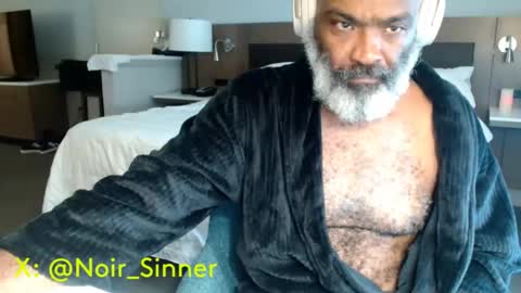 Snapshot of sinnernoir chatting on September 24, 7:12 pm My Name Is..............................John online show from September 24, 7:12 pm