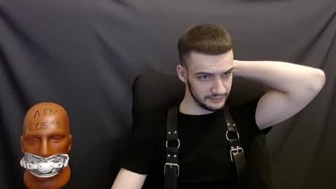 Sir Damien online show from December 11, 9:00 pm