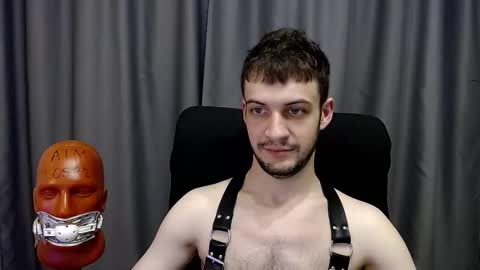 Sir Damien online show from December 3, 3:23 am