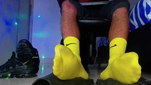 only foot                         worshipers here online show from February 21, 7:09 am