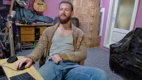 I am The Fourth and only Sir. Pelo online show from September 19, 6:25 am