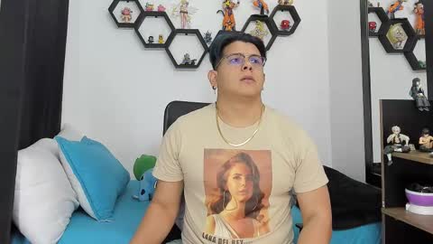 Siul Thompson online show from February 15, 1:22 am