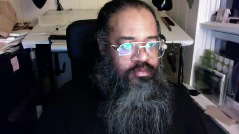 Snapshot of siyah_sakal chatting on December 14, 11:39 am siyah_sakal online show from December 14, 11:39 am