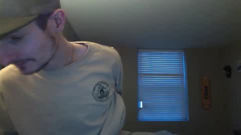 Snapshot of skater_v2 chatting on February 21, 10:37 pm Christopher online show from February 21, 10:37 pm