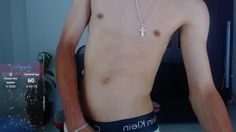 Snapshot of skinny_bigcock20 chatting on September 11, 11:48 pm skinny_bigcock20 online show from September 11, 11:48 pm
