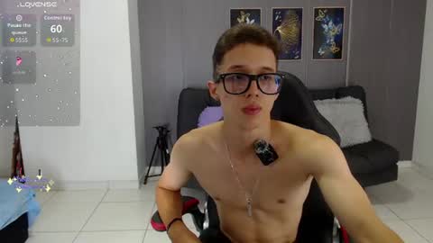skinny_bigcock20 online show from June 10, 9:48 pm