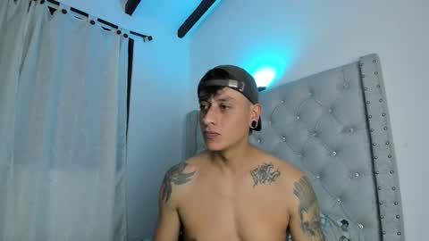 skinnydevil1 online show from February 23, 3:41 am