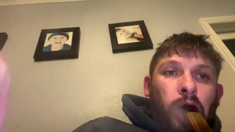 skuzzy25 online show from February 12, 1:22 am