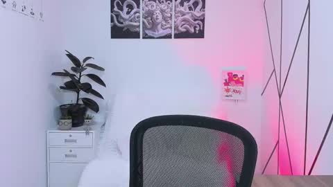 Daniel online show from November 18, 3:10 am