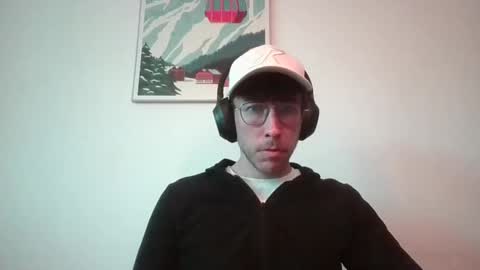 skyisthelimit1995 online show from December 3, 1:17 pm