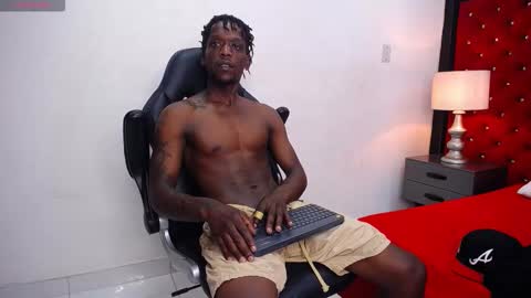 Snapshot of skylerbigxxx chatting on September 26, 4:43 am SKYLERBIGXXX online show from September 26, 4:43 am