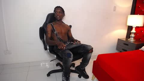 Snapshot of skylerbigxxx chatting on September 24, 4:01 am SKYLERBIGXXX online show from September 24, 4:01 am