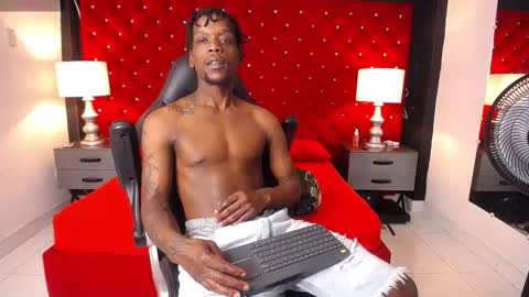 SKYLERBIGXXX online show from November 2, 4:39 am