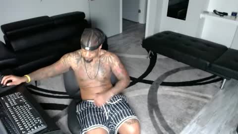 Snapshot of slangondemhoes chatting on January 9, 2:11 am nasty twitter KASHCARTERATL online show from January 9, 2:11 am