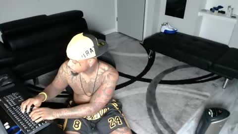 Snapshot of slangondemhoes chatting on January 4, 5:58 pm nasty twitter KASHCARTERATL online show from January 4, 5:58 pm