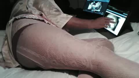 men use me live  online show from December 3, 10:26 am