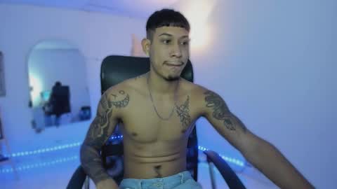 slim_master12 online show from December 17, 9:32 pm