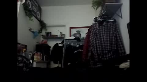 Snapshot of slunghung1904 chatting on October 19, 7:28 pm Slung hung online show from October 19, 7:28 pm