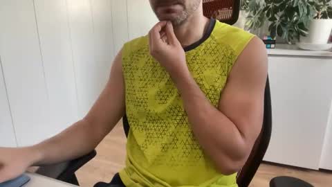 Slutguy81 online show from March 2, 9:27 am